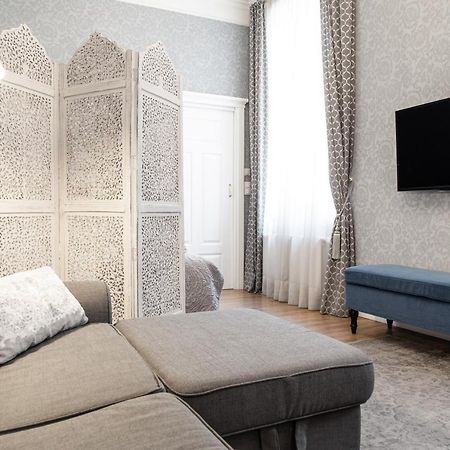 Househost Apartment :Zacisze Street クラクフ エクステリア 写真
