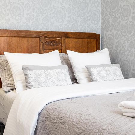 Househost Apartment :Zacisze Street クラクフ エクステリア 写真